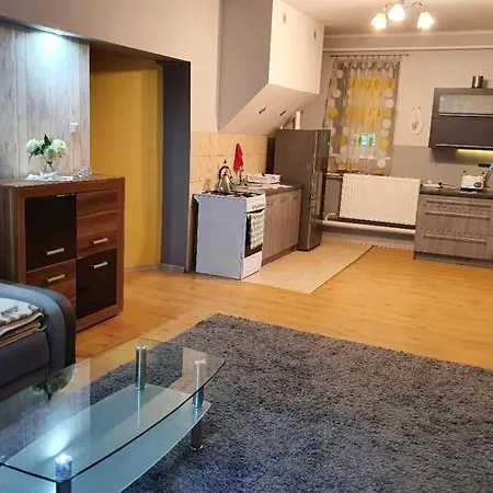 Parter Domu Jednorodzinnego U Ani *